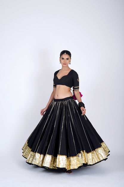 Raatrani Black Saanjh Lehenga Set
