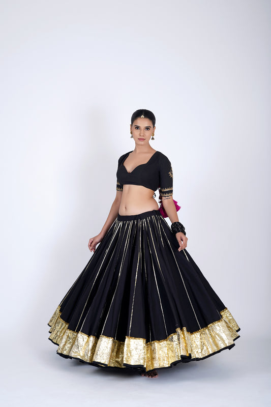 Raatrani Black Saanjh Lehenga Set